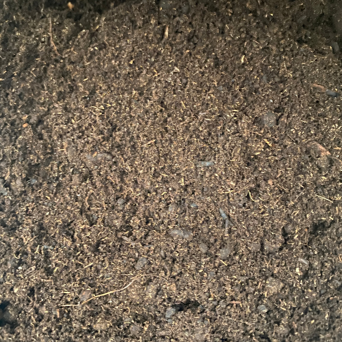 Turba neagra acida (PH 3,5-4,5)